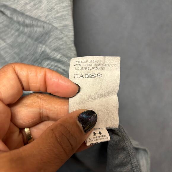 Under Armour HeatGear Gray V-Neck Tee 1X Plus Size Activewear Shirt Gorpcore Gym - Picture 6 of 11